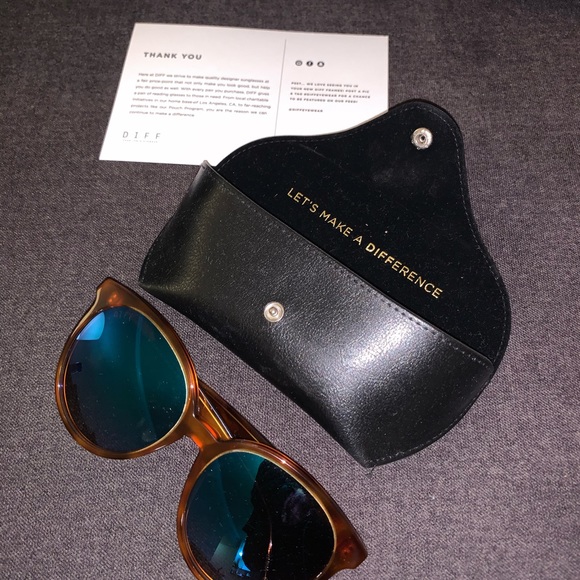Diff Eyewear Accessories - DIFF sunglasses.